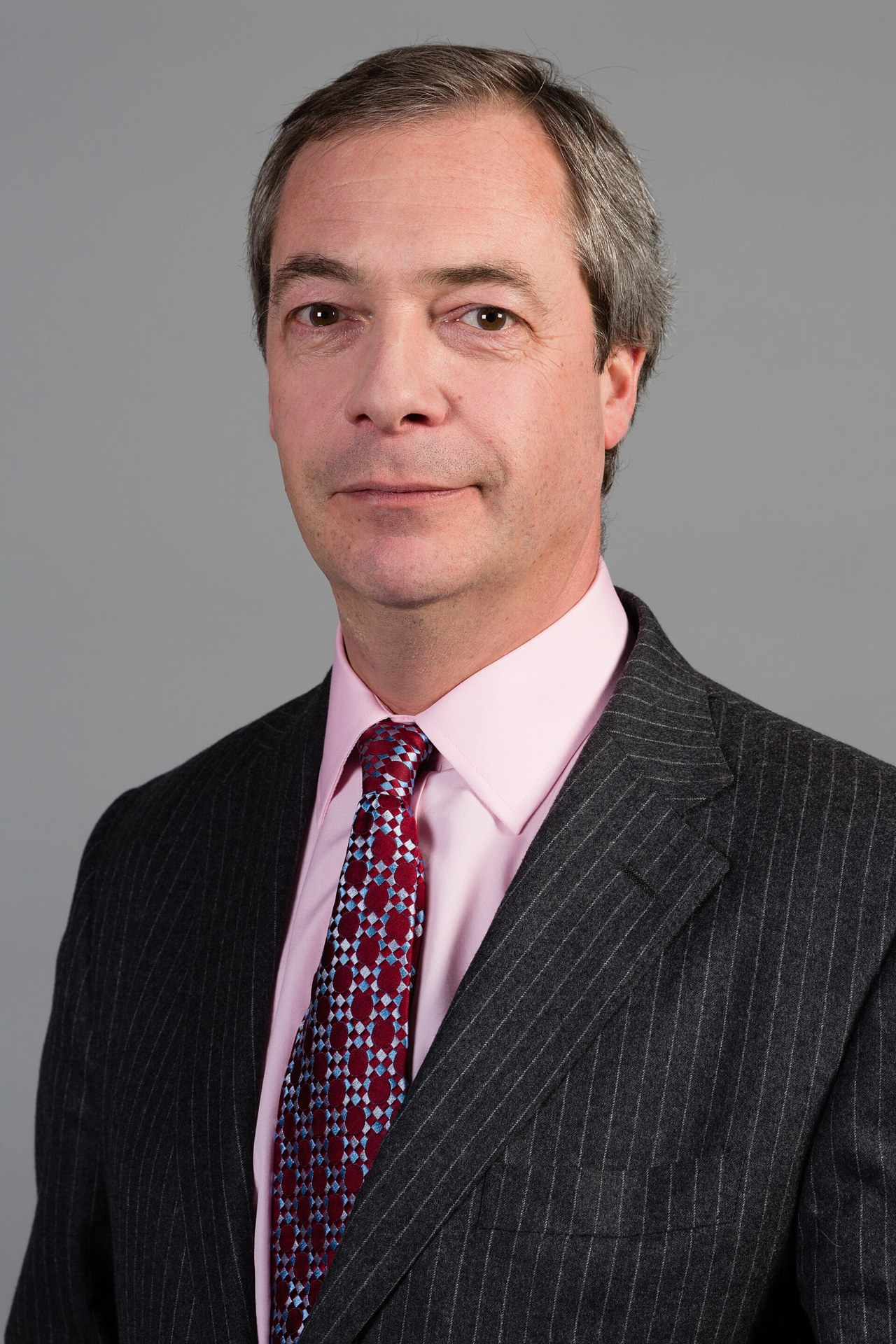 Farage 一人包辦《Reformer》：自己出鏡自己訪問自己，仲話「七個八個嘅人想唔起叫乜」
