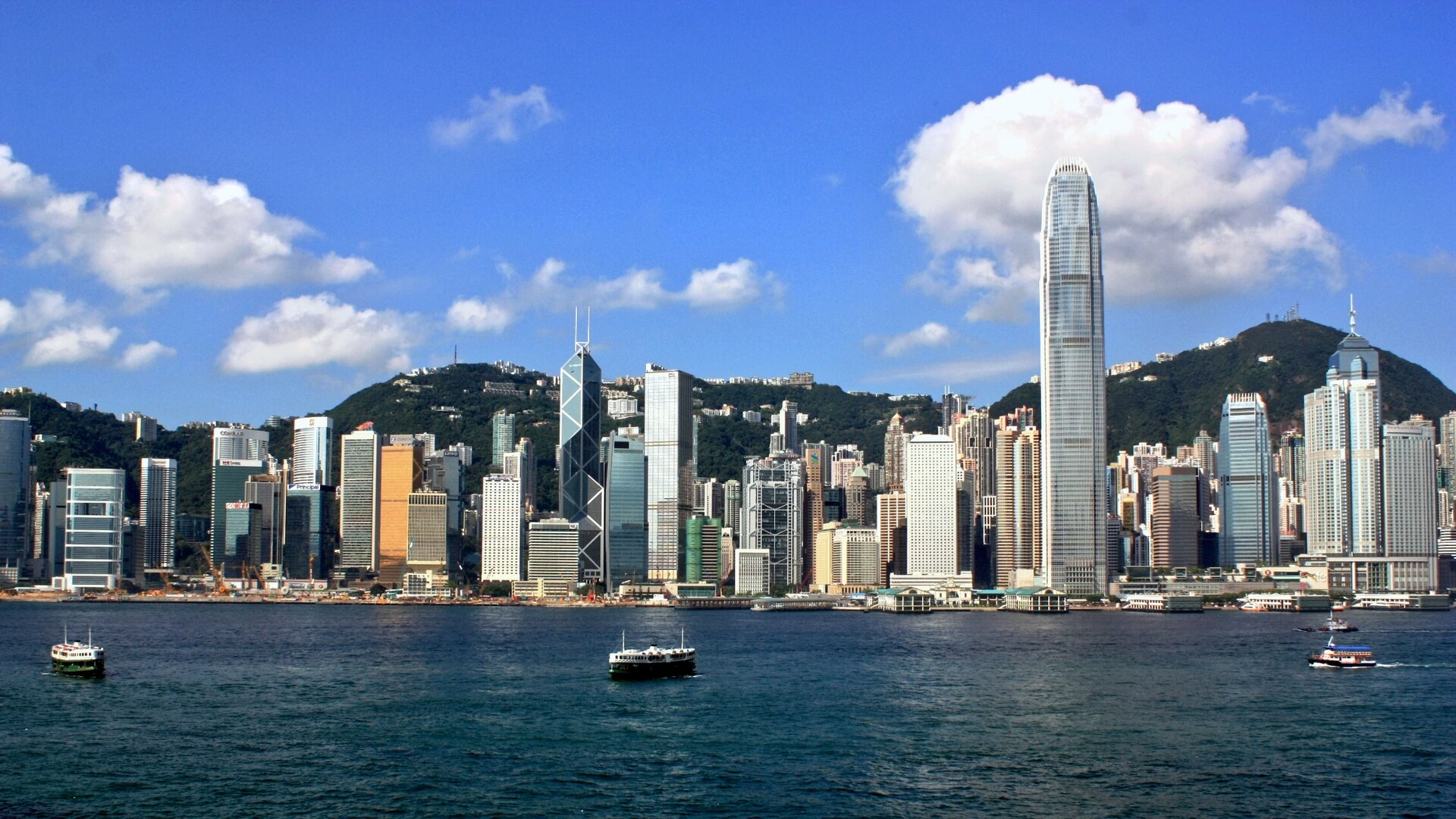 港嘆留港最難非學廣東話？揭三大殘酷現實，高端人才續簽率僅54%