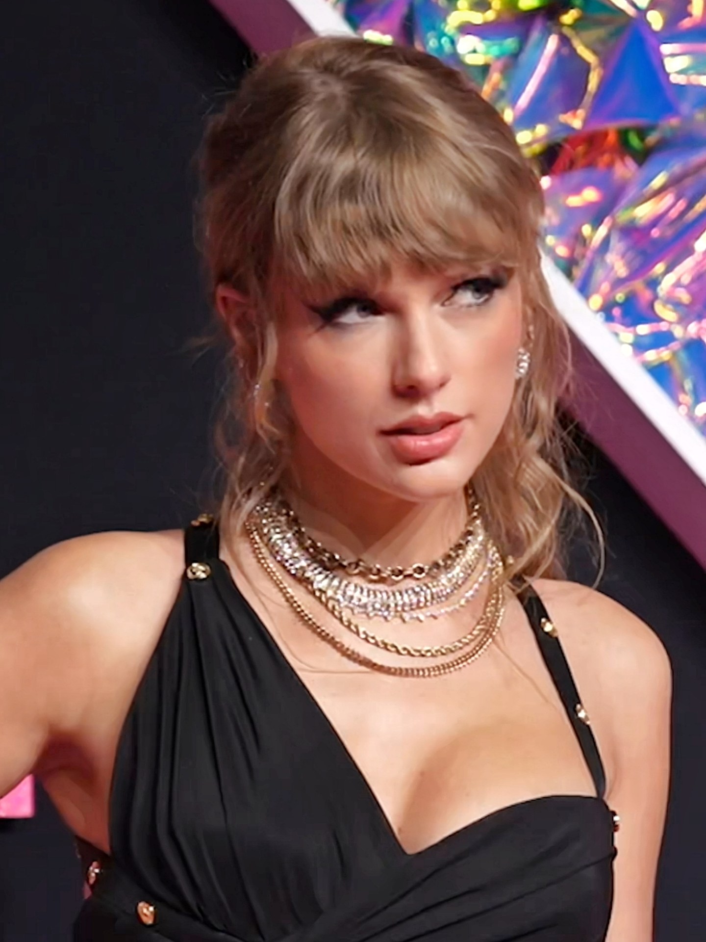 Taylor Swift 爆 Brad Paisley 塞幾千隻蟋蟀入佢巴士，佢哋斷交近 20 年